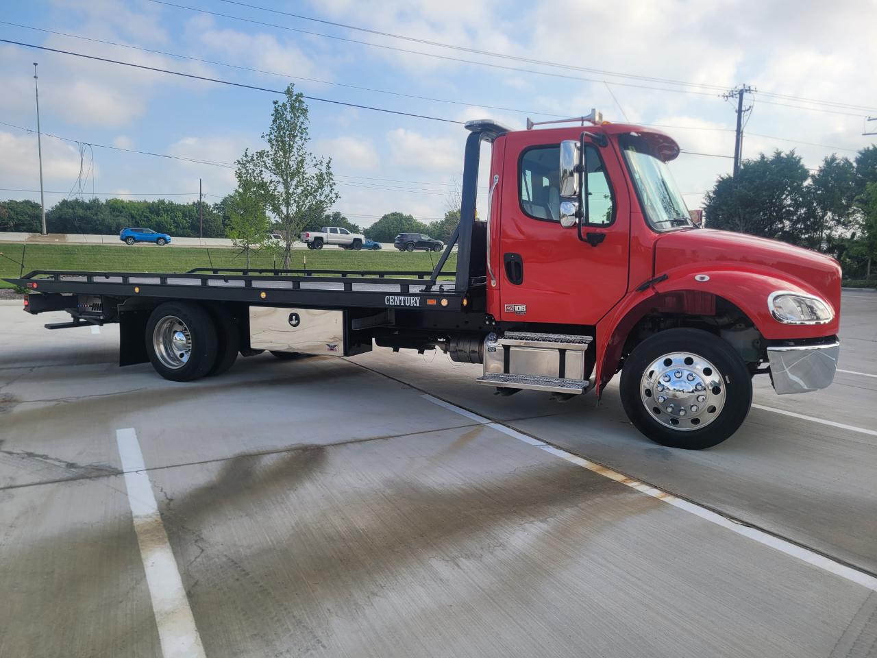 Freightliner M2 106 Plus  2025