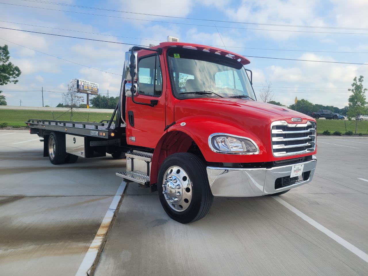 Freightliner M2 106 Plus  2025