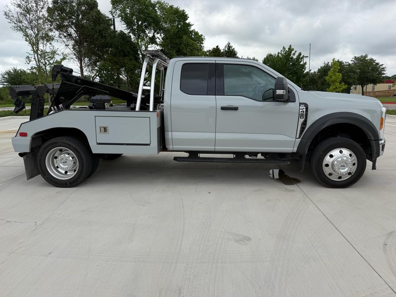 Ford Super Duty F-450 DRW XLT 2WD SuperCab 168" WB 60" CA 2025