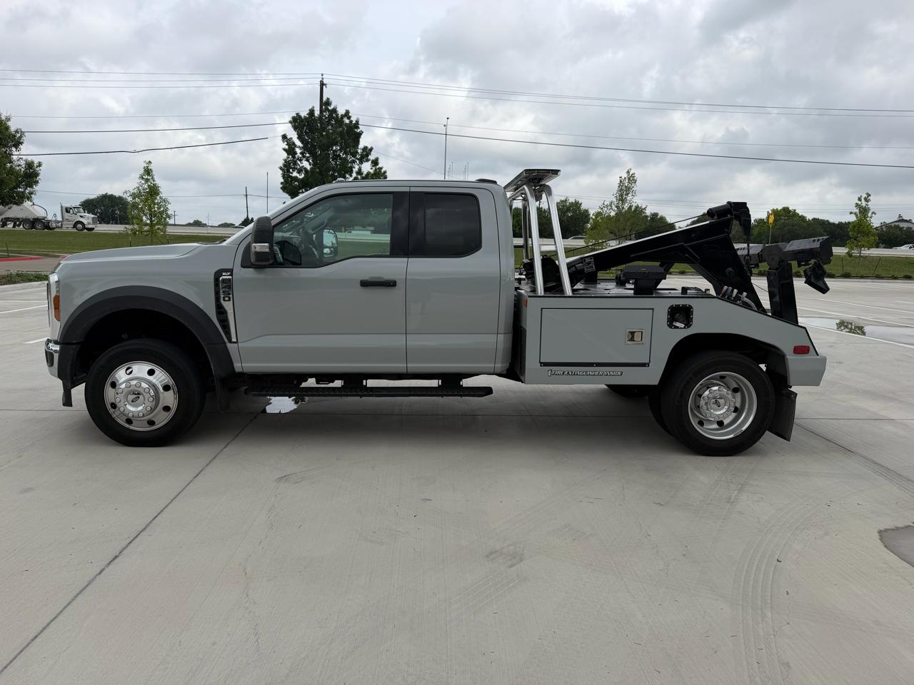 Ford Super Duty F-450 DRW XLT 2WD SuperCab 168" WB 60" CA 2025