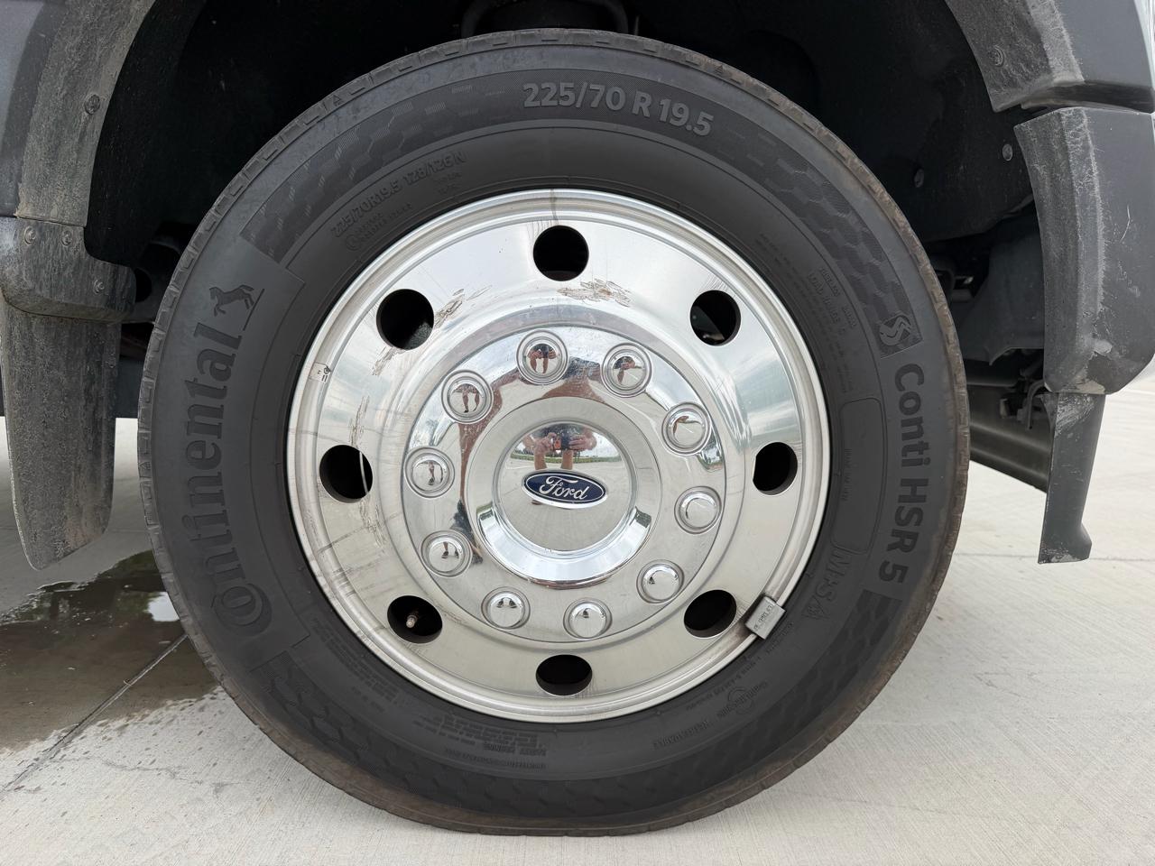 Ford Super Duty F-450 DRW XLT 2WD SuperCab 168" WB 60" CA 2025