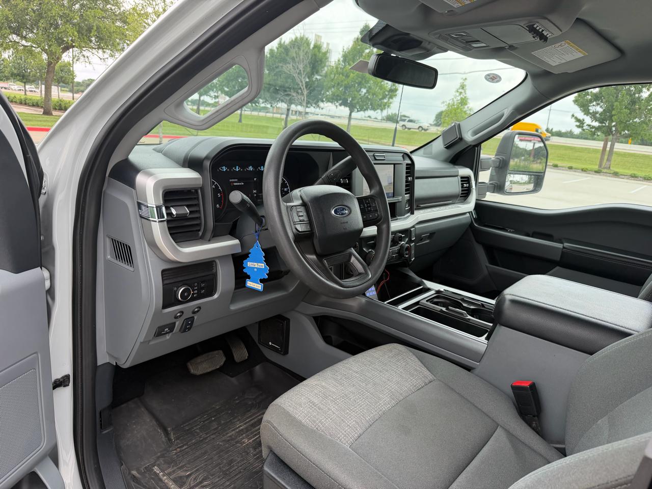 Ford Super Duty F-450 DRW XLT 2WD SuperCab 168" WB 60" CA 2025