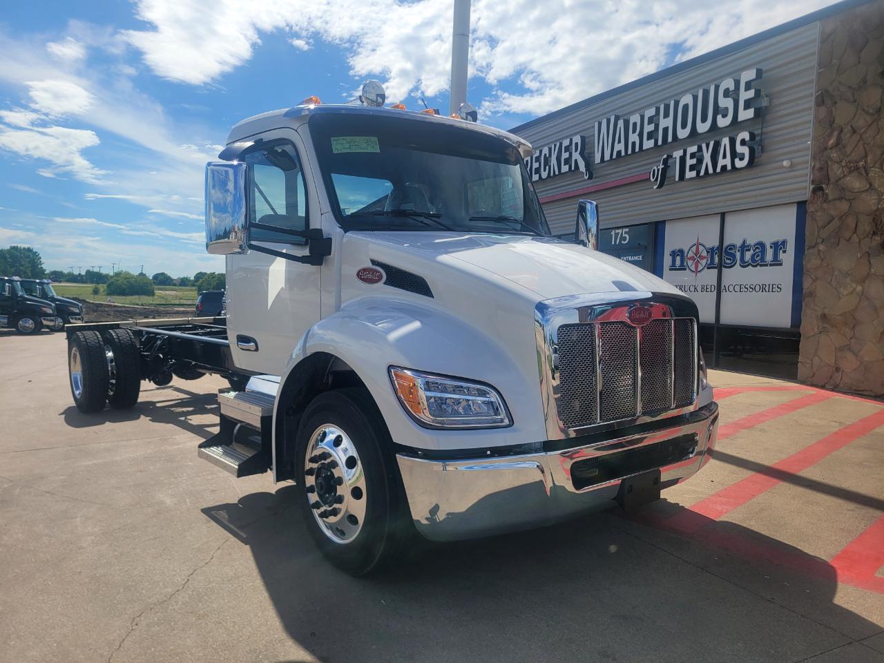 Peterbilt 536  2027