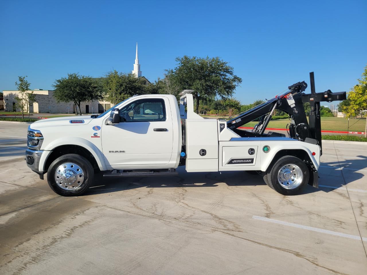 RAM 5500 Chassis Cab Big Horn 4x4 Reg Cab 84" CA 168.5" WB 2026