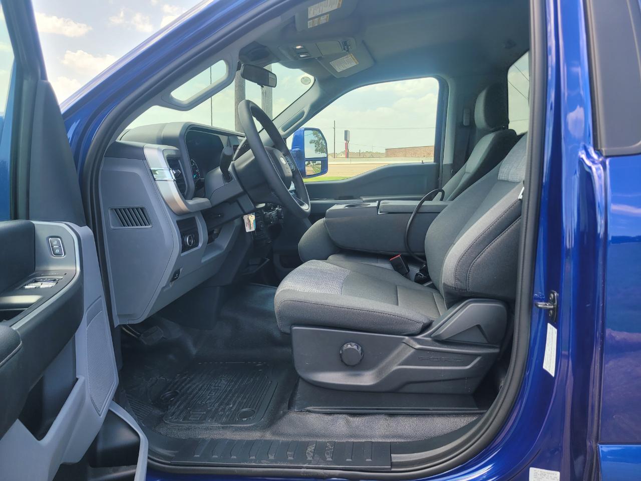Ford Super Duty F-450 DRW XLT 2WD Reg Cab 145" WB 60" CA 2026