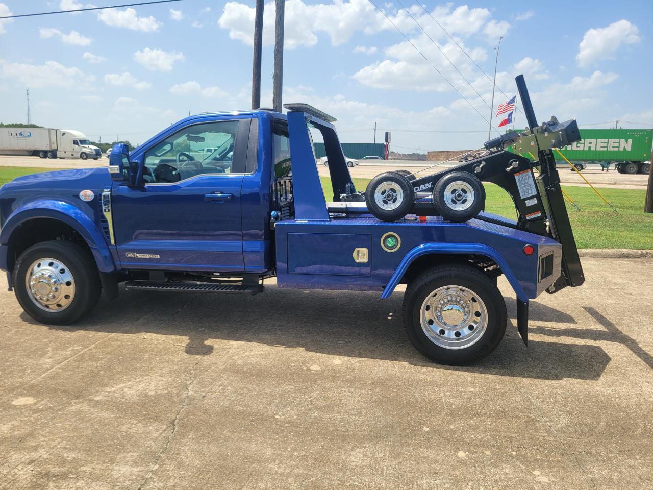 Ford Super Duty F-450 DRW XLT 2WD Reg Cab 145" WB 60" CA 2026