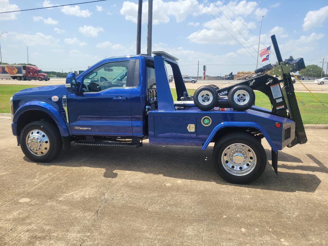 Ford Super Duty F-450 DRW XLT 2WD Reg Cab 145" WB 60" CA 2026