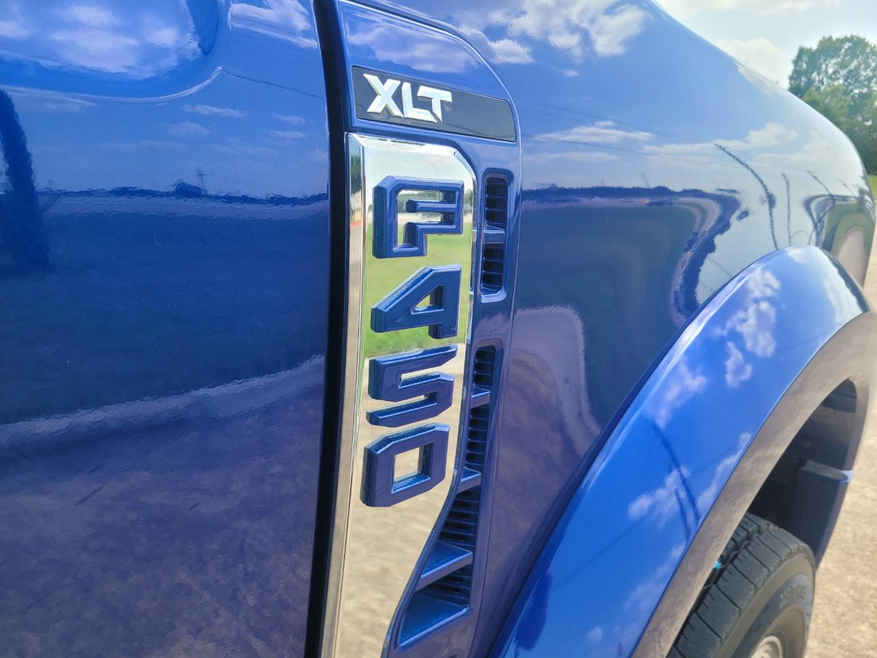 Ford Super Duty F-450 DRW XLT 2WD Reg Cab 145" WB 60" CA 2026