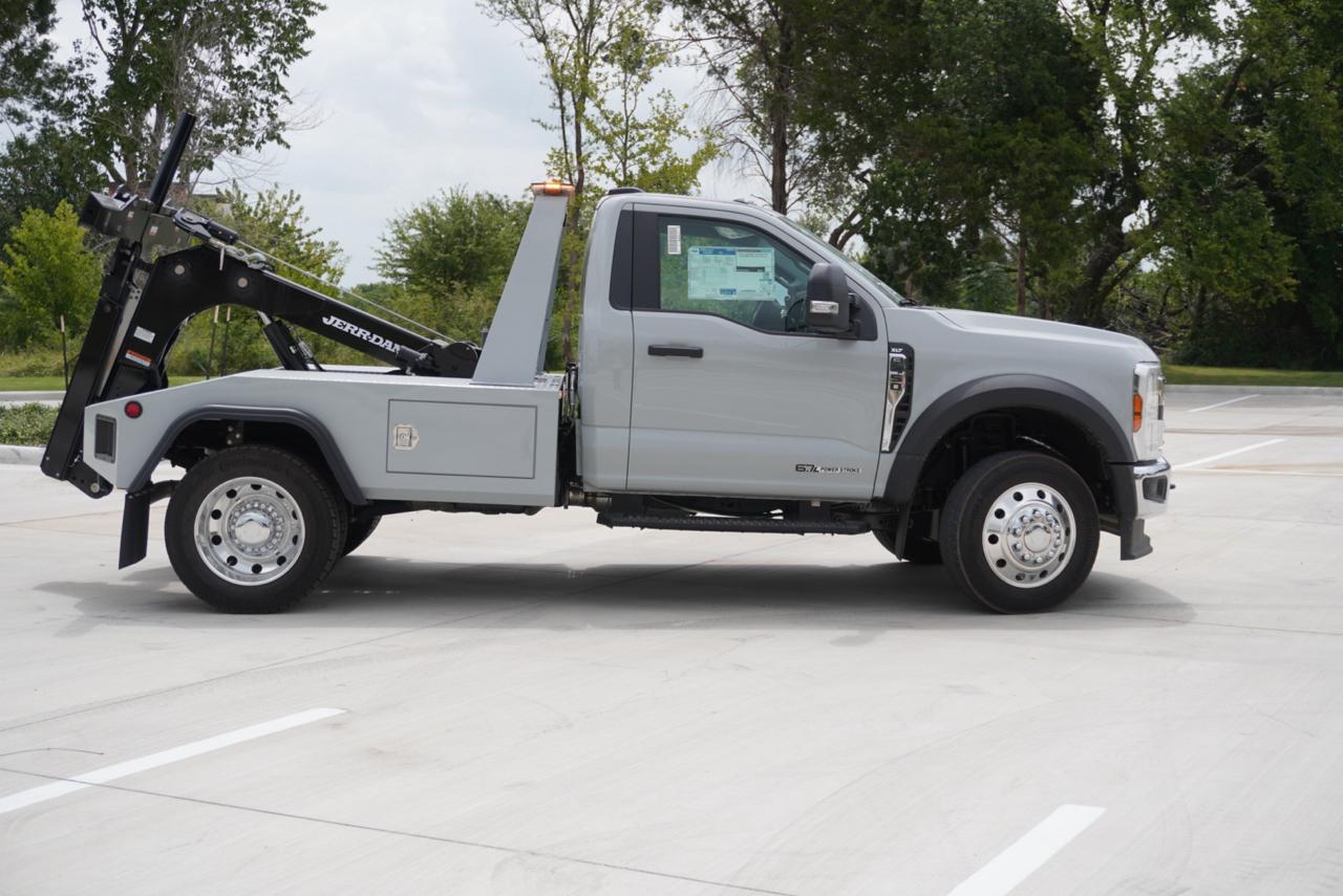 Ford Super Duty F-450 DRW  2026