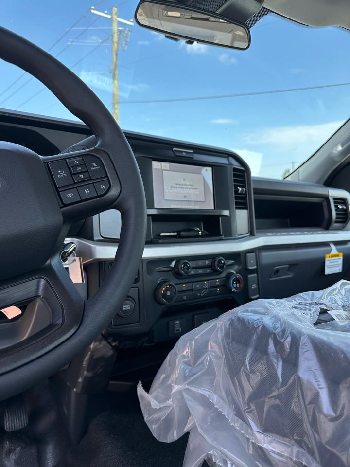 Ford Super Duty F-450 DRW XLT 2WD Reg Cab 145" WB 60" CA 2026