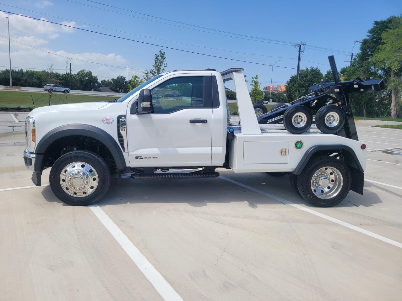 Ford Super Duty F-450 DRW XLT 2WD Reg Cab 145" WB 60" CA 2026