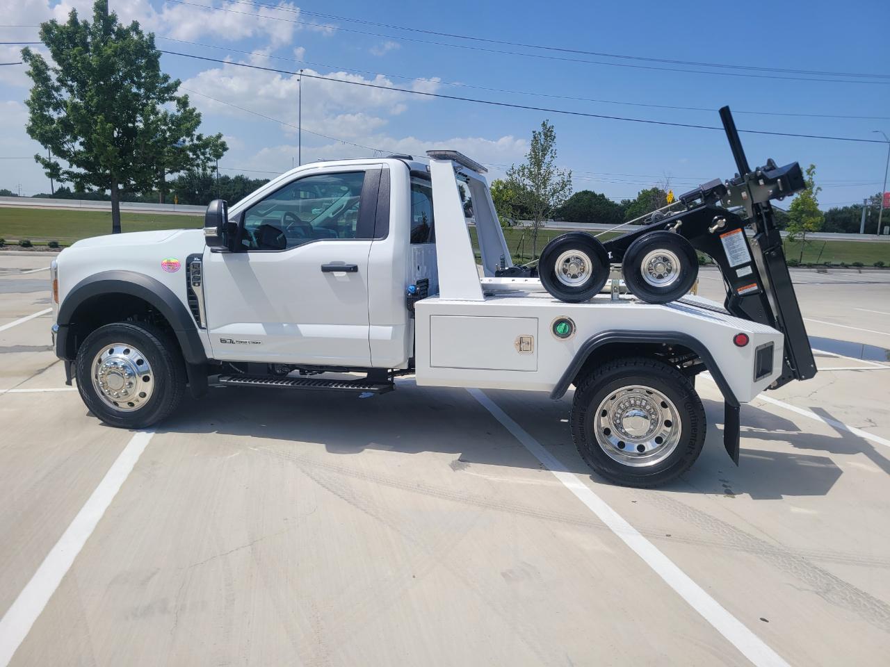 Ford Super Duty F-450 DRW XLT 2WD Reg Cab 145" WB 60" CA 2026
