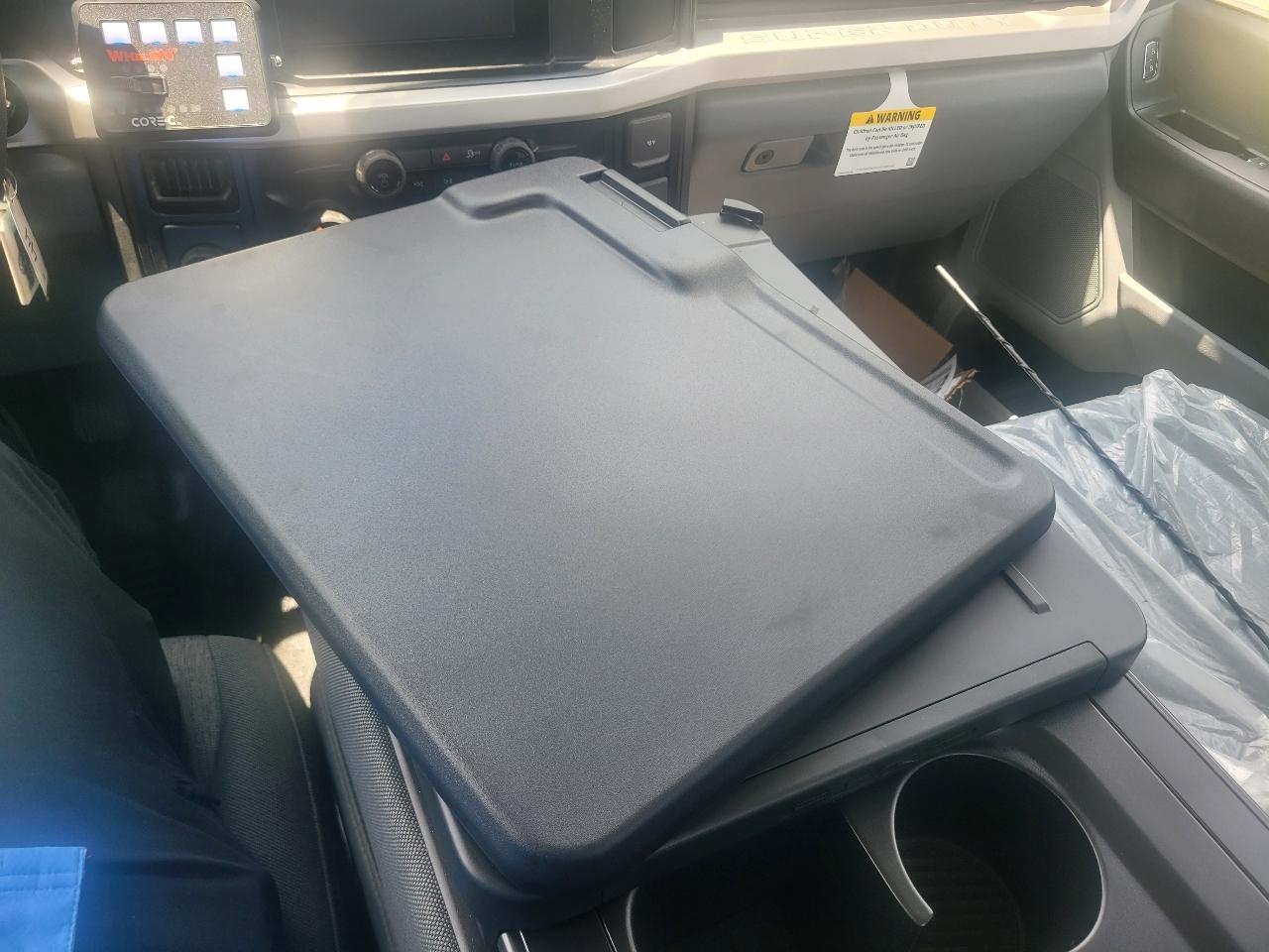 Ford Super Duty F-450 DRW XLT 2WD Reg Cab 145" WB 60" CA 2026