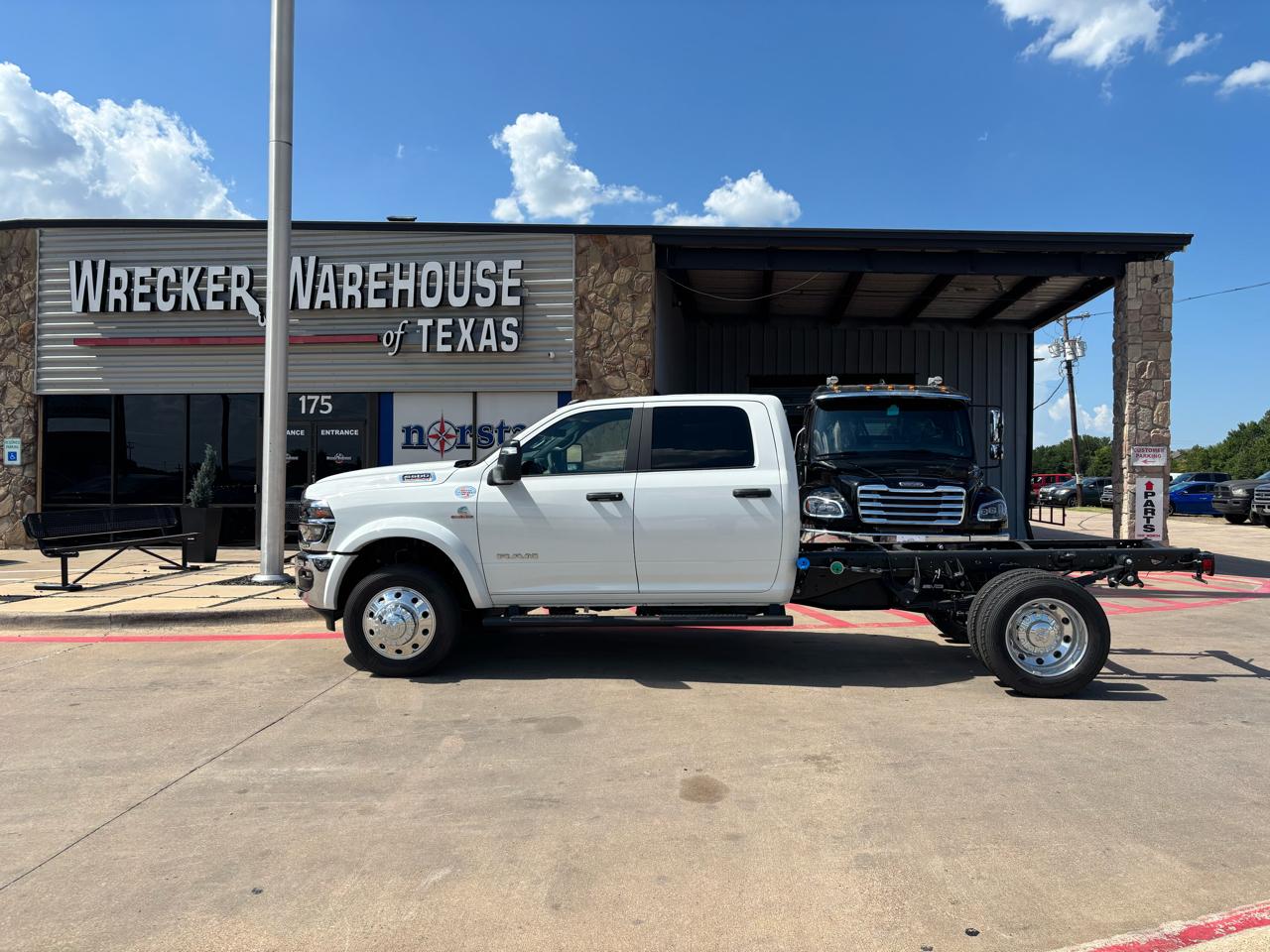 RAM 5500 Chassis Cab Big Horn 4x4 Crew Cab 60" CA 173.4" WB 2026