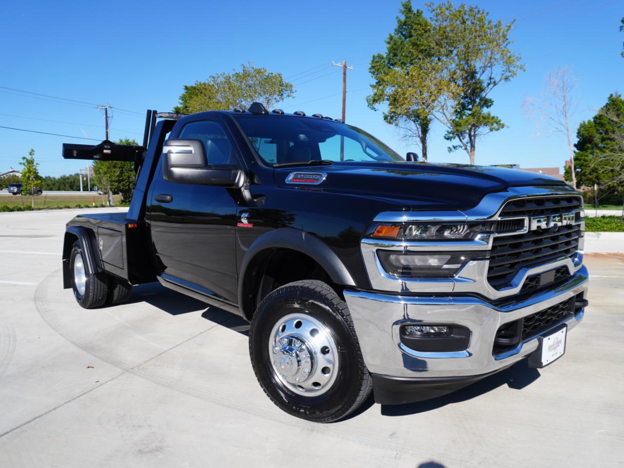 RAM 3500 Chassis Cab Tradesman 2WD Reg Cab 60" CA 143.5" WB 2025