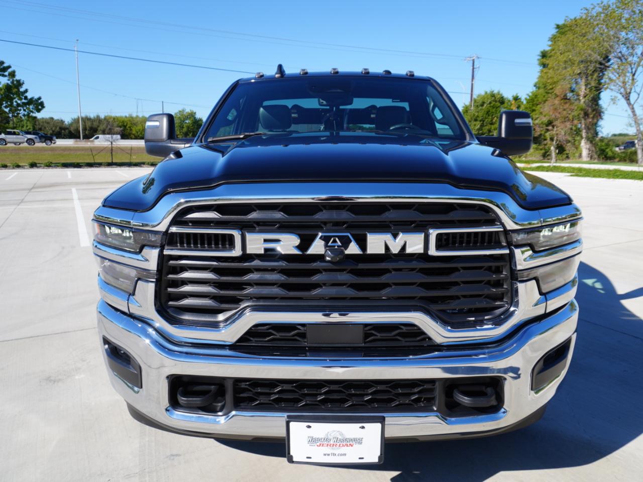 RAM 3500 Chassis Cab Tradesman 2WD Reg Cab 60" CA 143.5" WB 2025