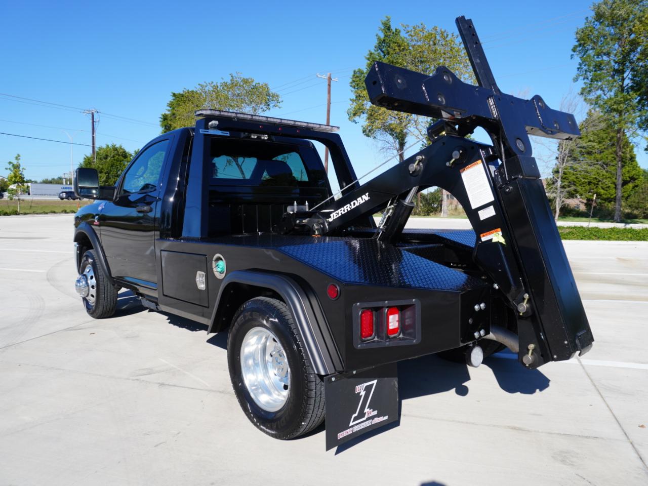 RAM 3500 Chassis Cab Tradesman 2WD Reg Cab 60" CA 143.5" WB 2025