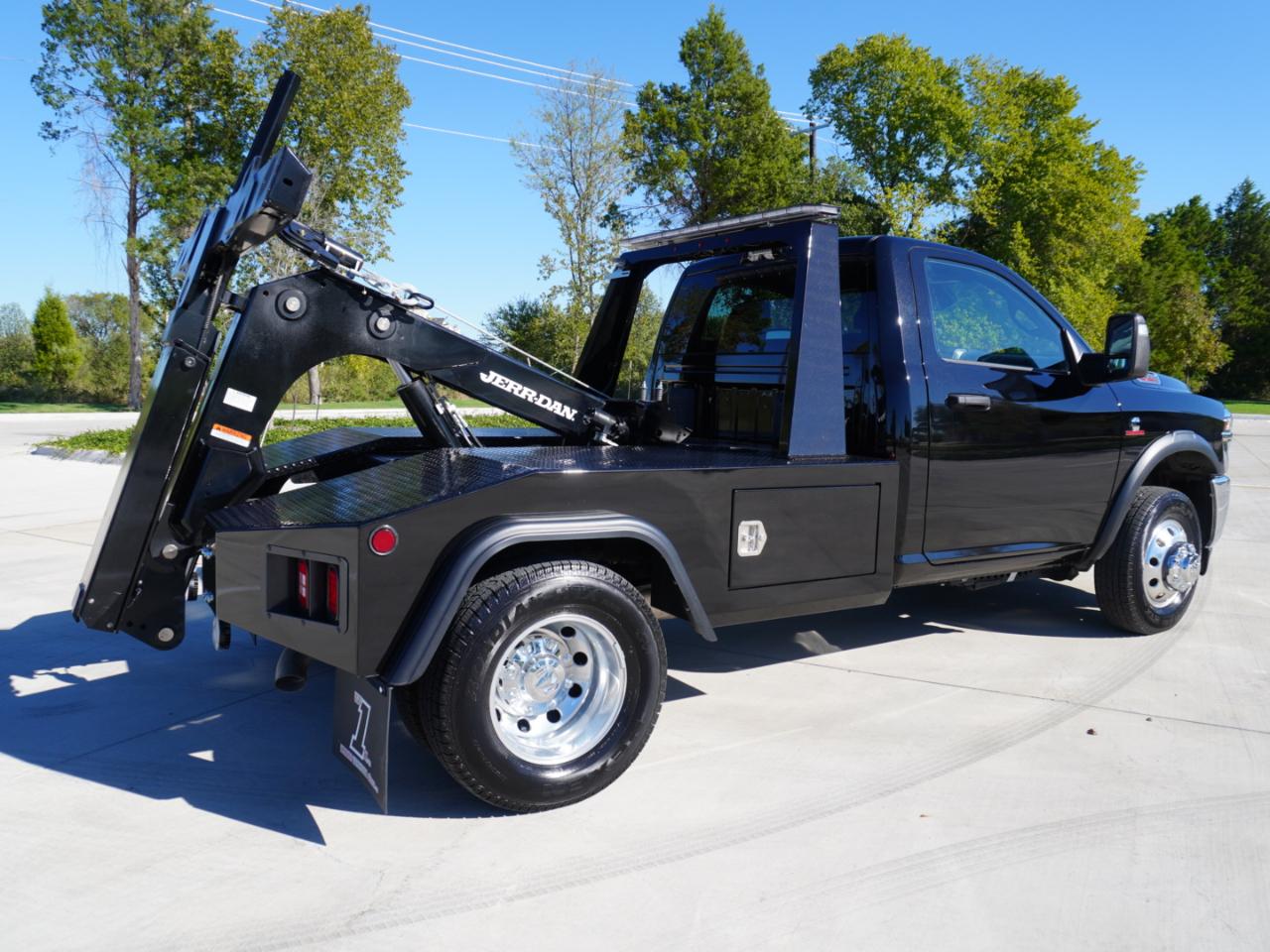 RAM 3500 Chassis Cab Tradesman 2WD Reg Cab 60" CA 143.5" WB 2025