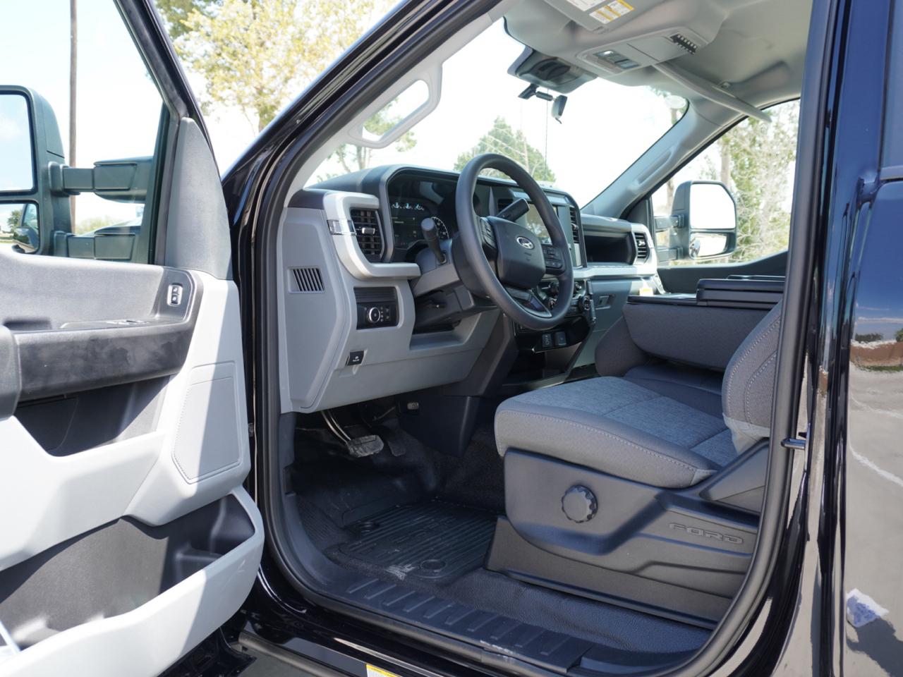 Ford Super Duty F-450 DRW  2026