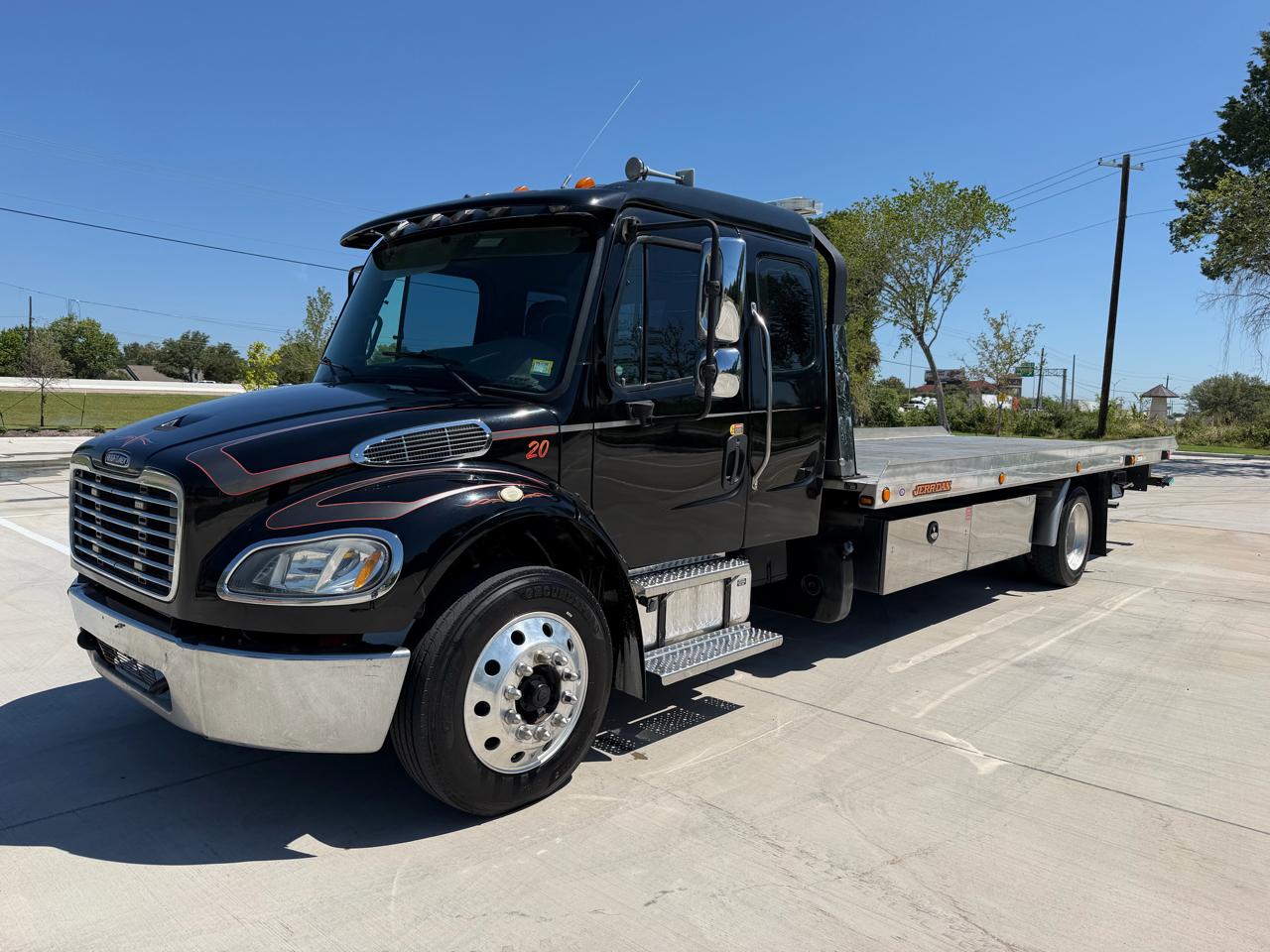 Freightliner M2 106 Medium Duty  2020