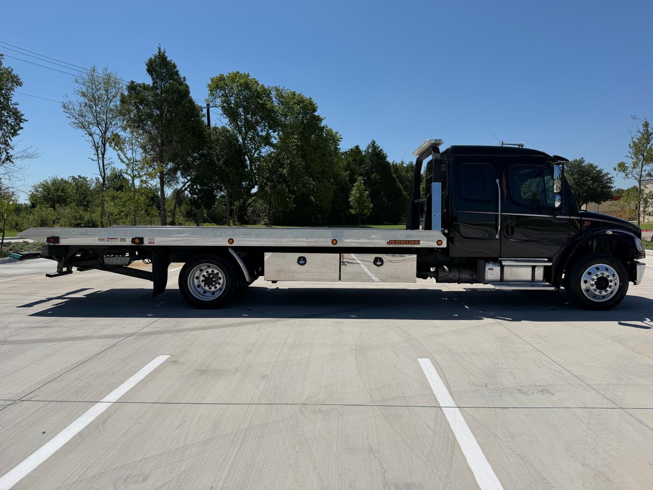 Freightliner M2 106 Medium Duty  2020