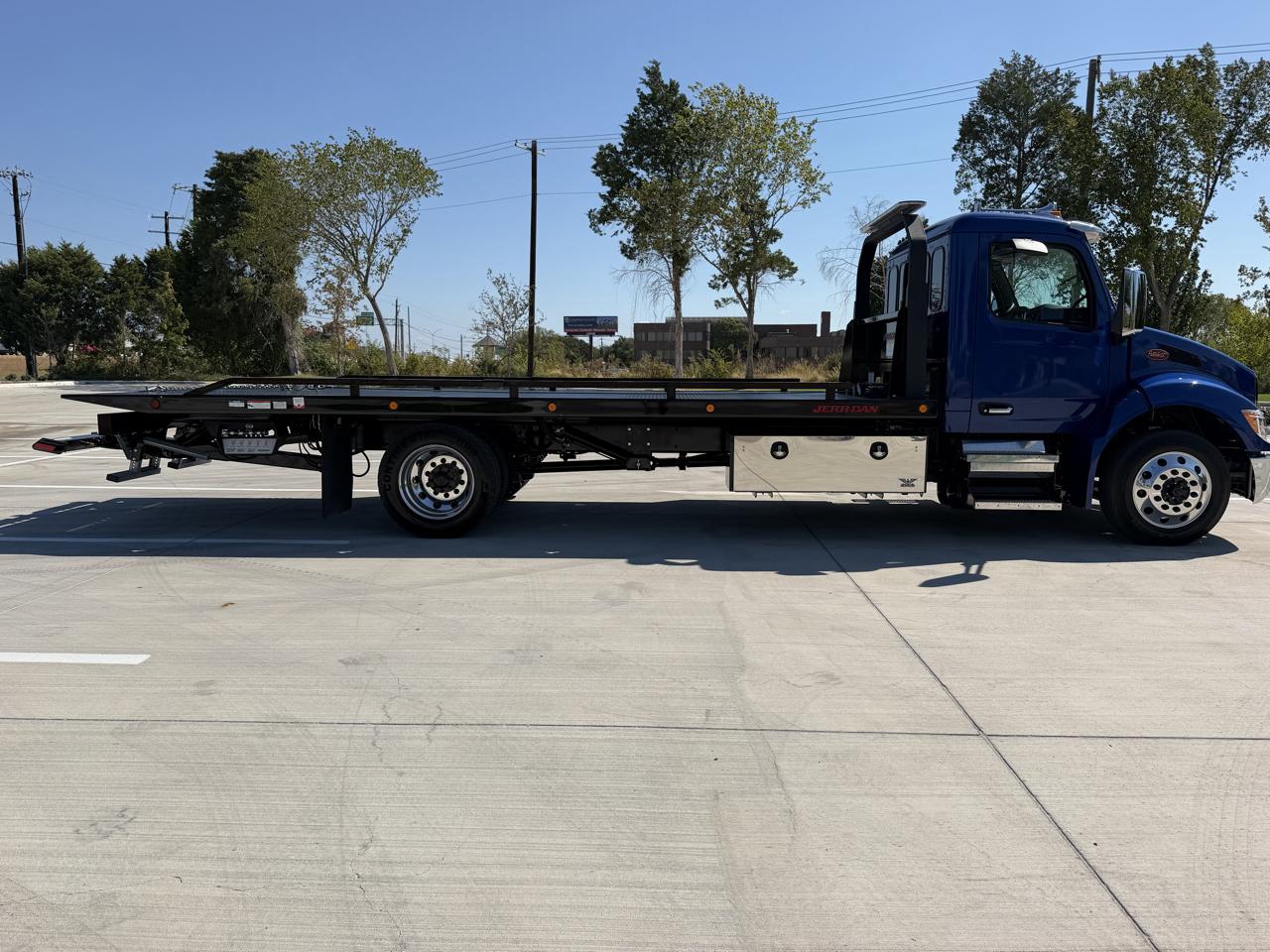 Peterbilt 536  2027