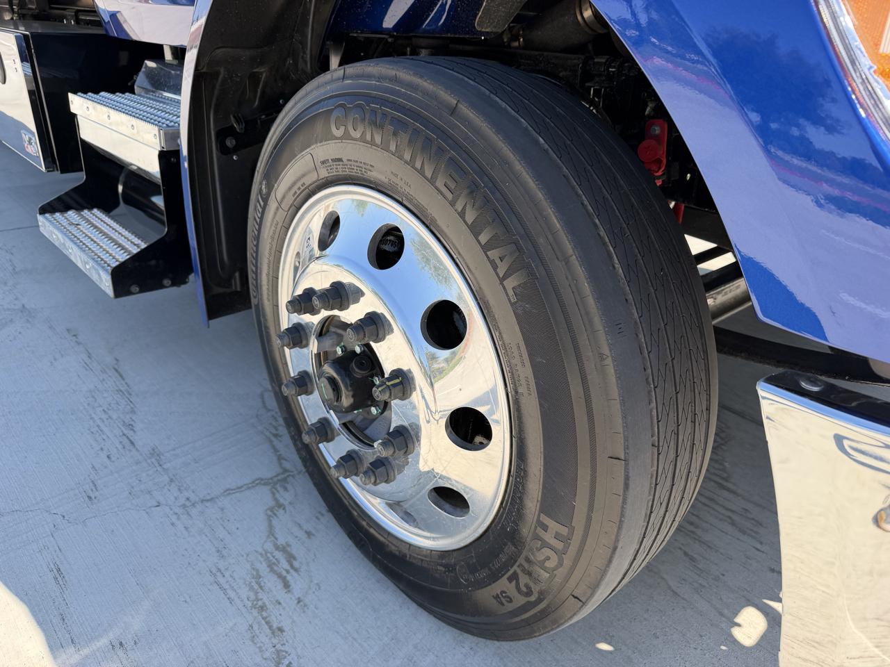 Peterbilt 536  2027