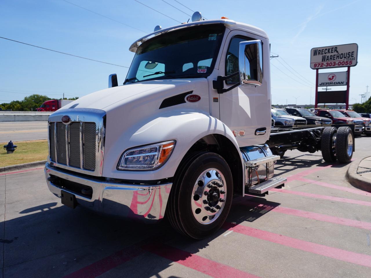 Peterbilt 536  2027