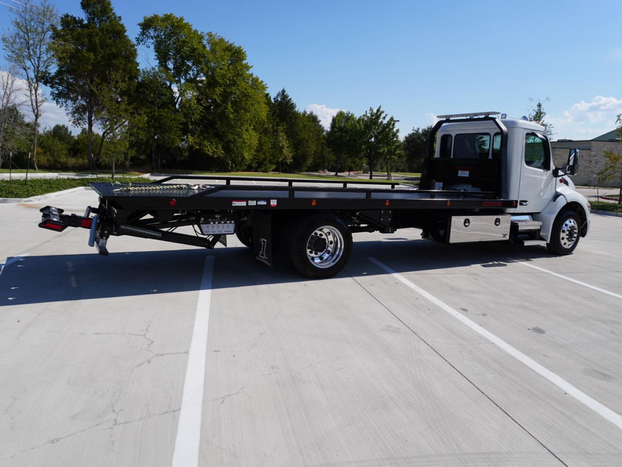 Peterbilt 536  2027