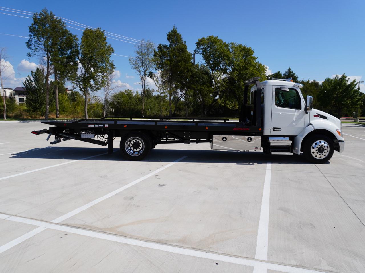 Peterbilt 536  2027