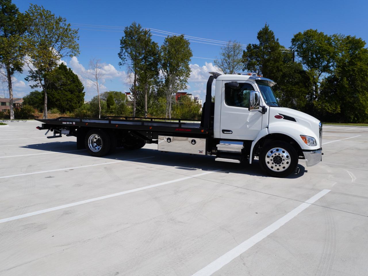 Peterbilt 536  2027