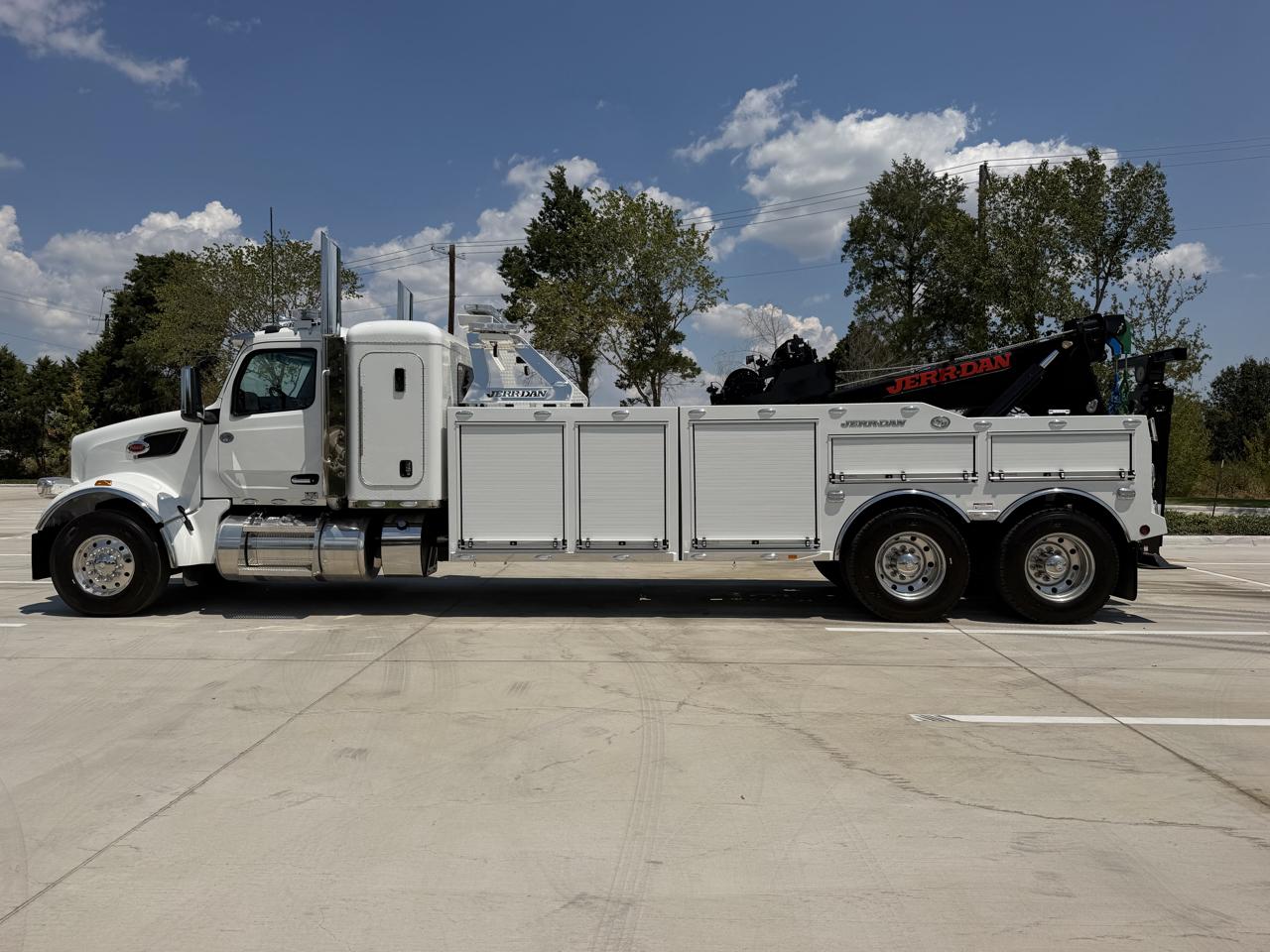 Peterbilt 567  2024