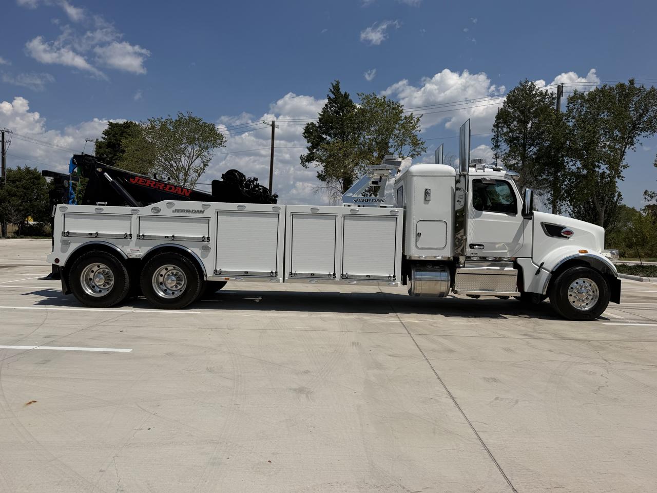 Peterbilt 567  2024