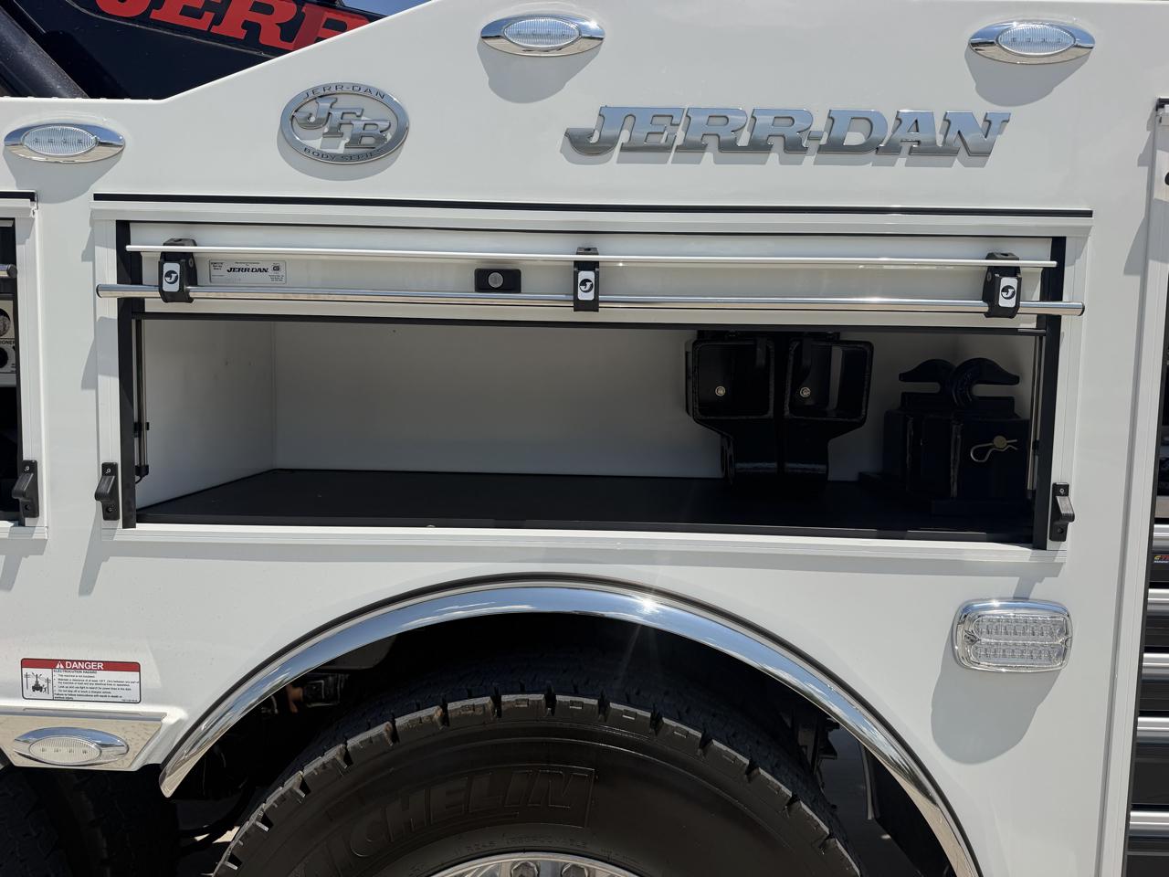 Peterbilt 567  2024