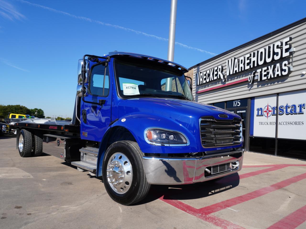 Freightliner M2 106  2027