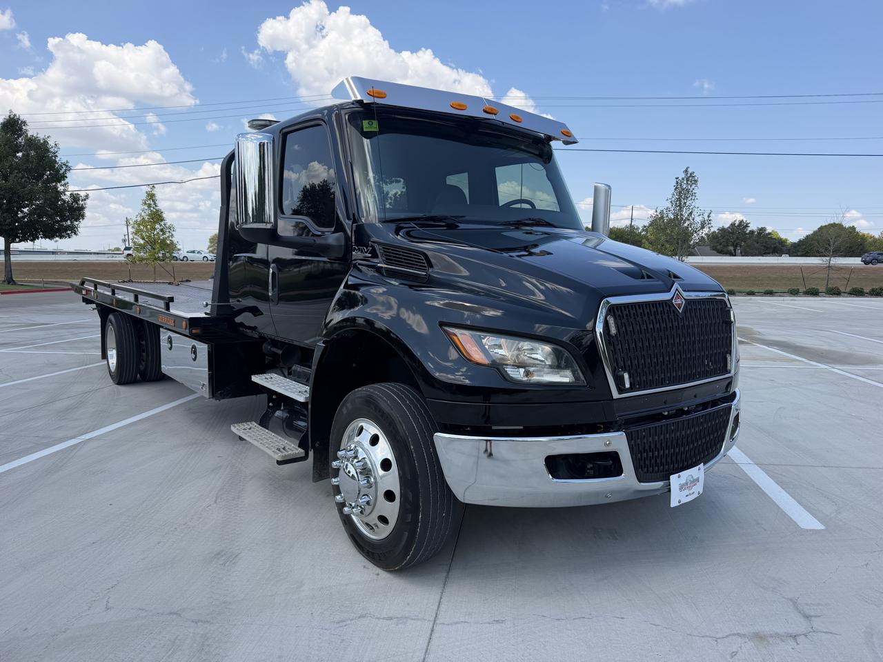 International MV  2025