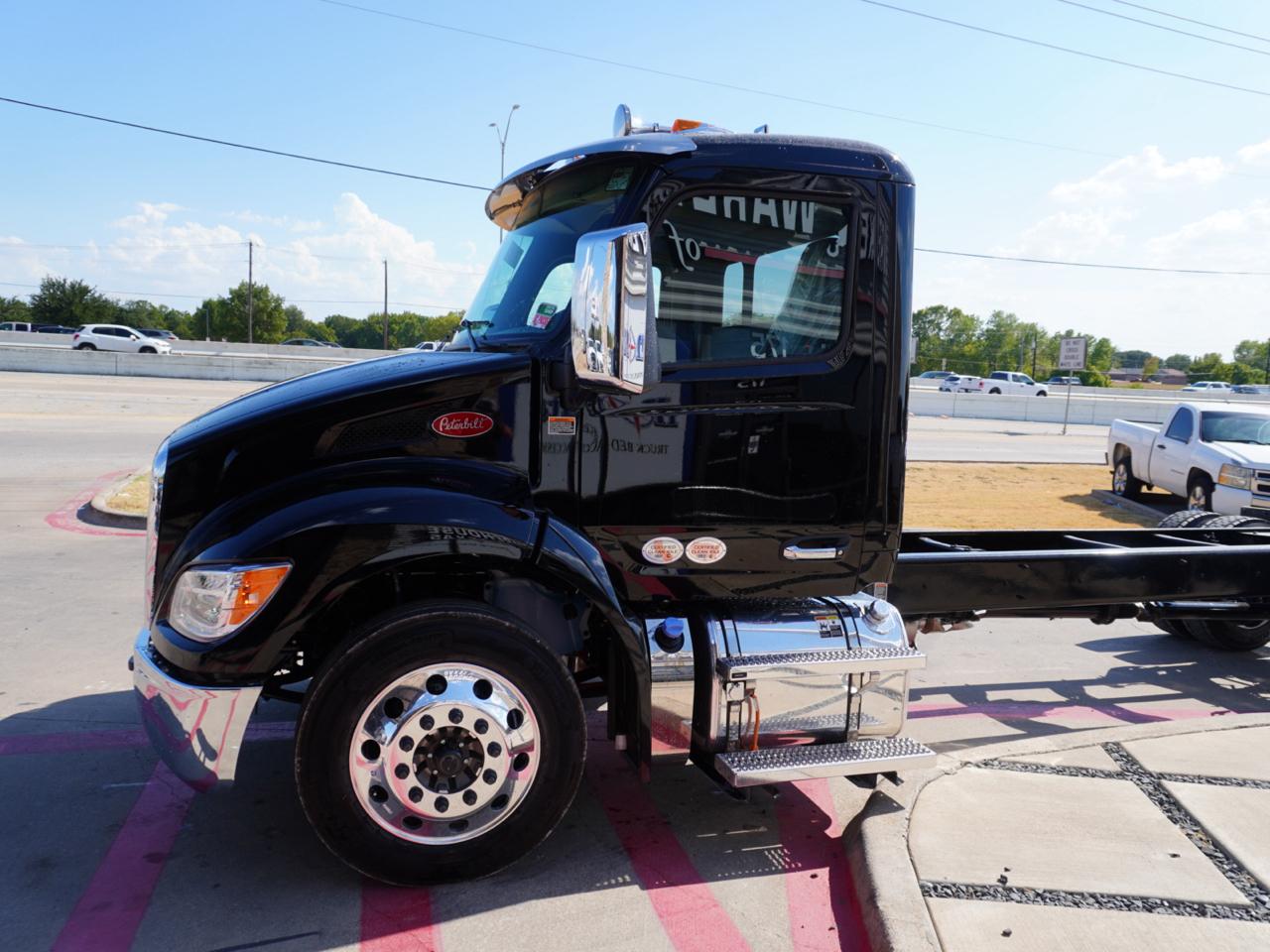 Peterbilt 536  2027