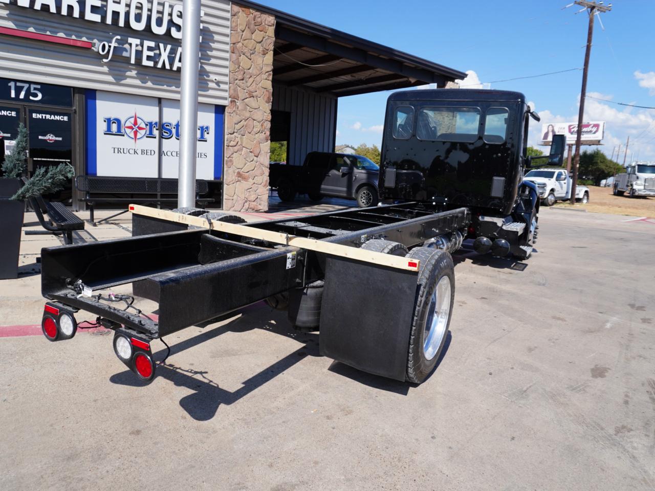 Peterbilt 536  2027