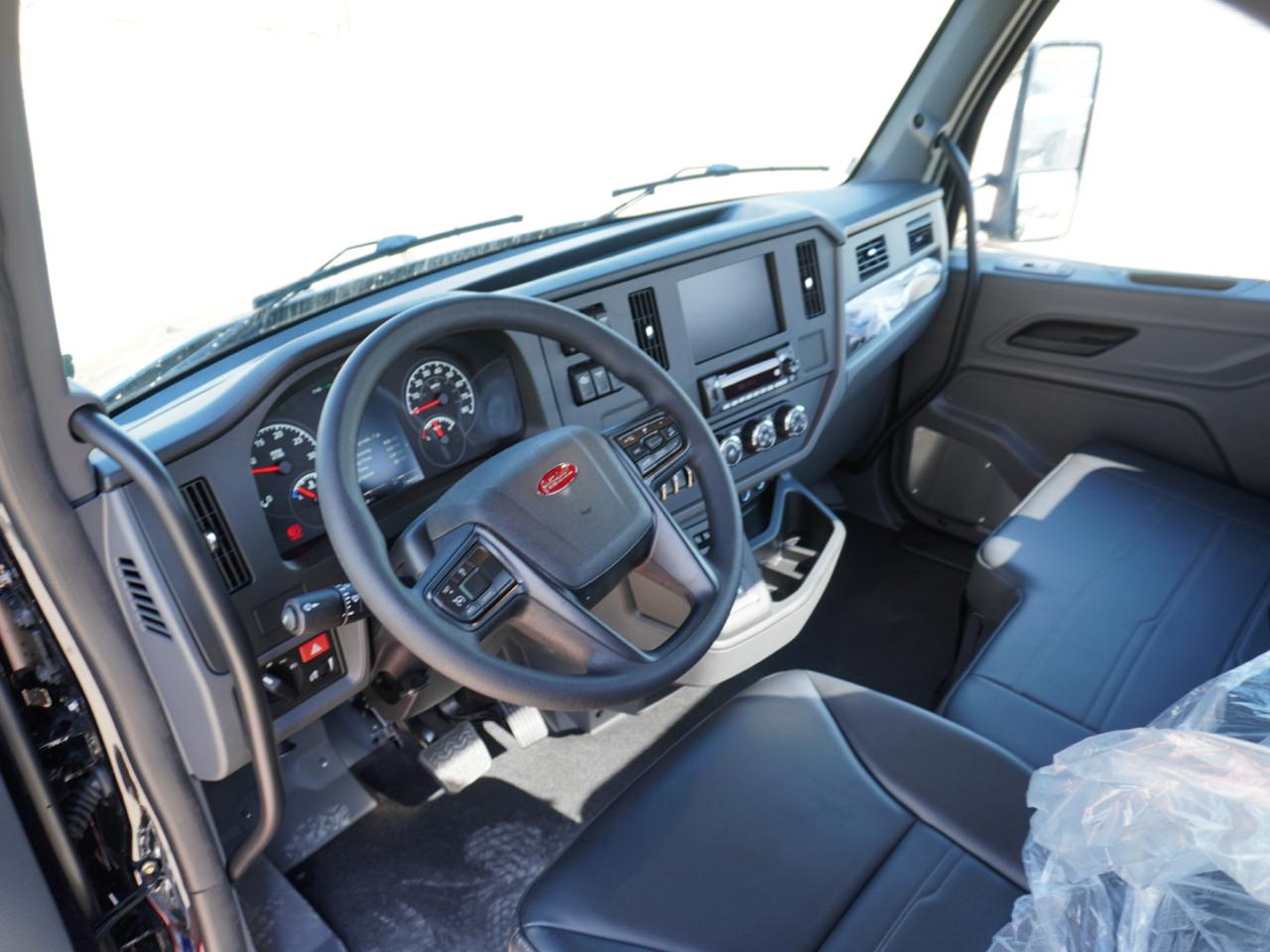 Peterbilt 536  2027