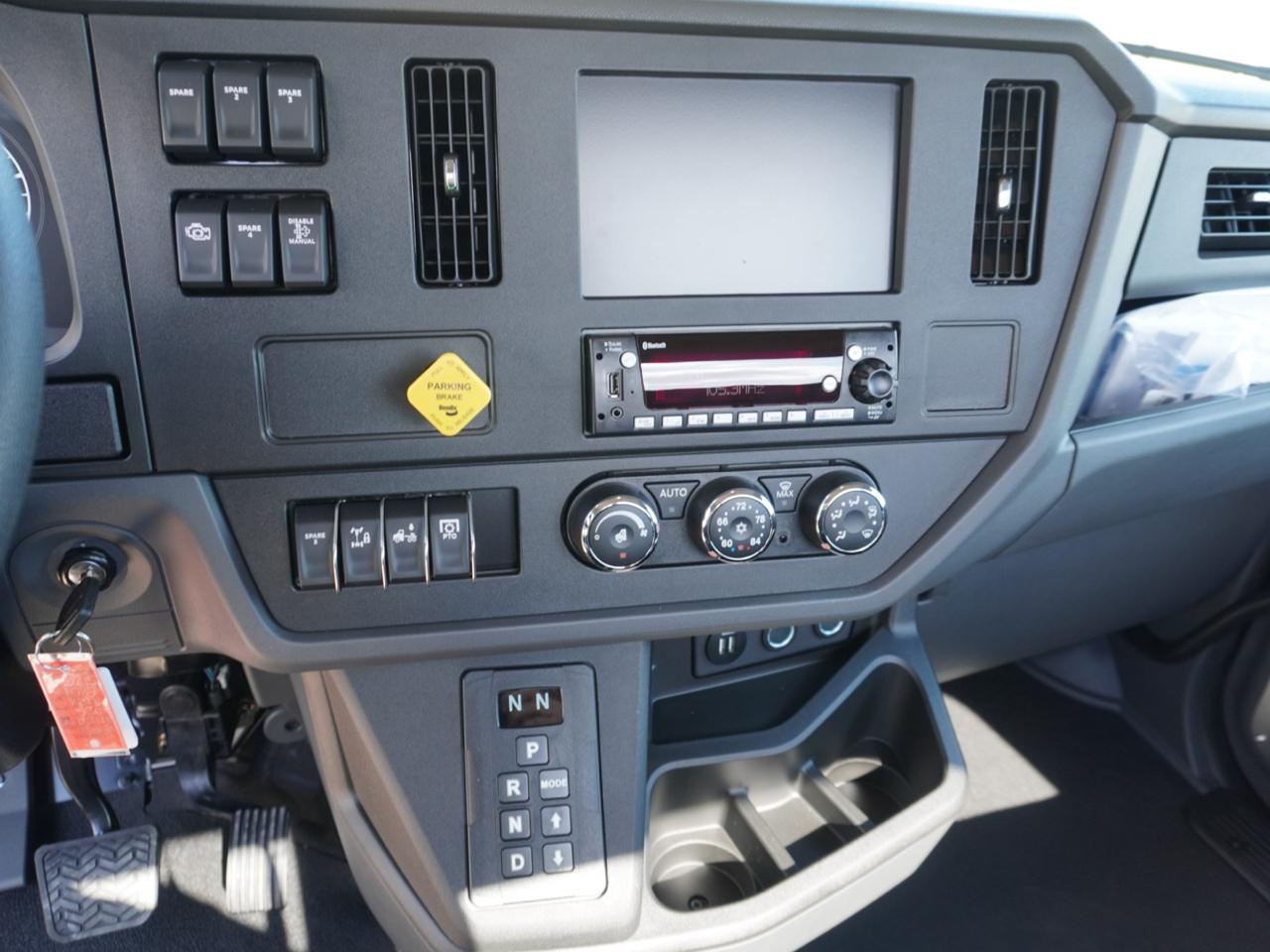 Peterbilt 536  2027