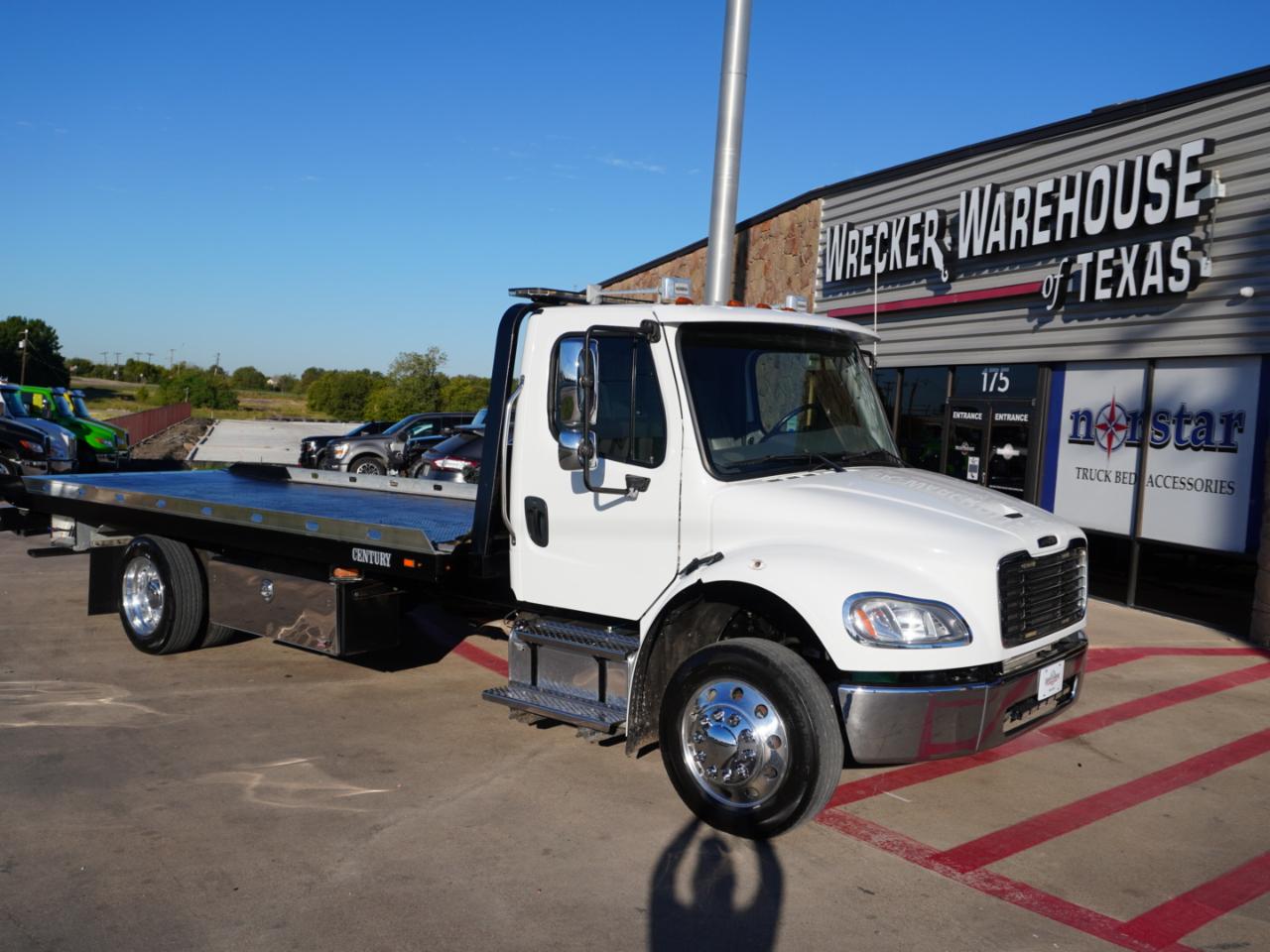 Freightliner M2  2024