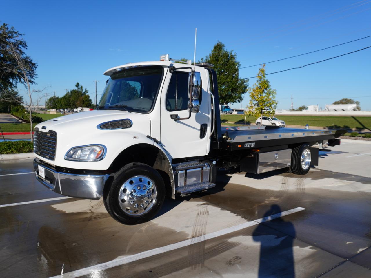 Freightliner M2  2024