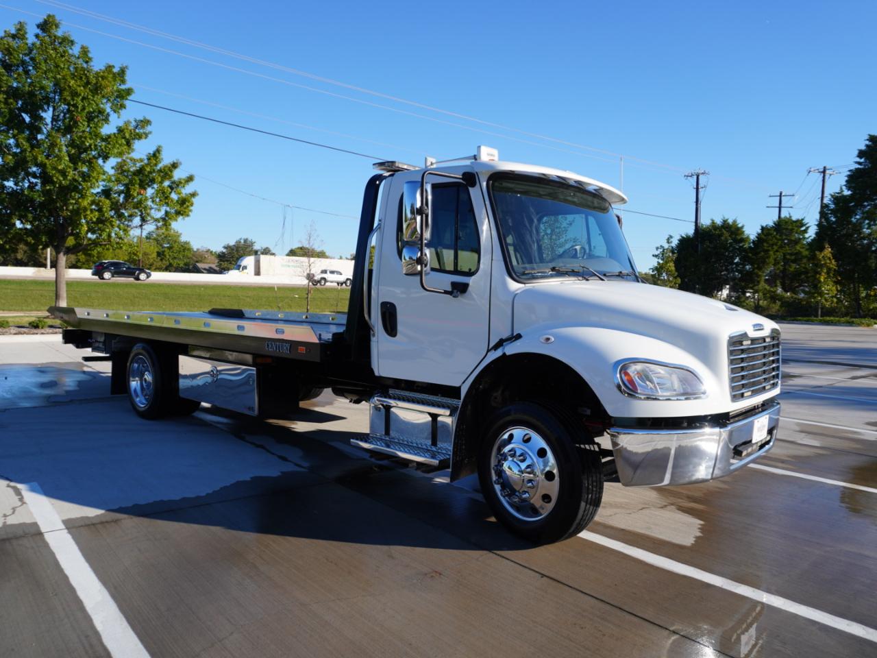 Freightliner M2  2024