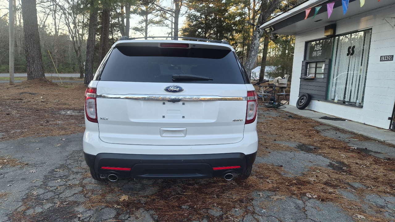 Ford Explorer 4dr XLT 4WD 2013