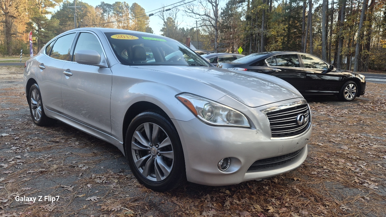 Infiniti M37  2012