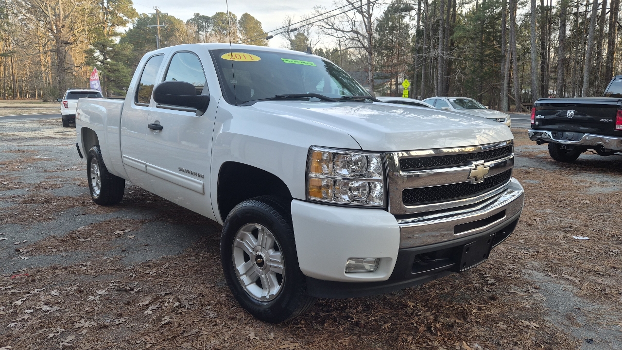 Chevrolet 1500 Pickups Ext Cab 155.5" 4WD 2011