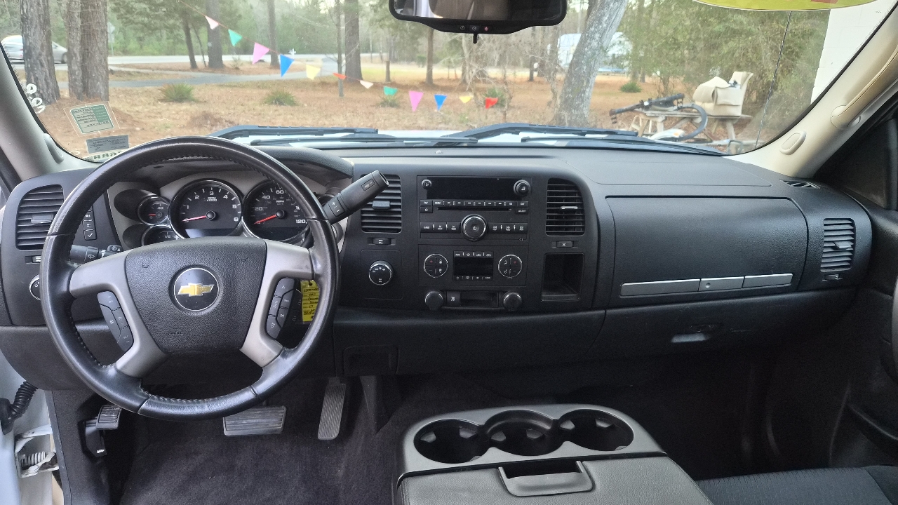 Chevrolet 1500 Pickups Ext Cab 155.5" 4WD 2011