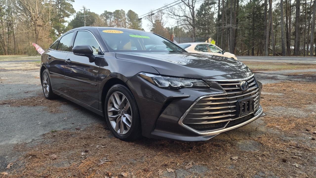 Toyota Avalon Hybrid 4dr Sdn XLE Premium (Natl) 2019