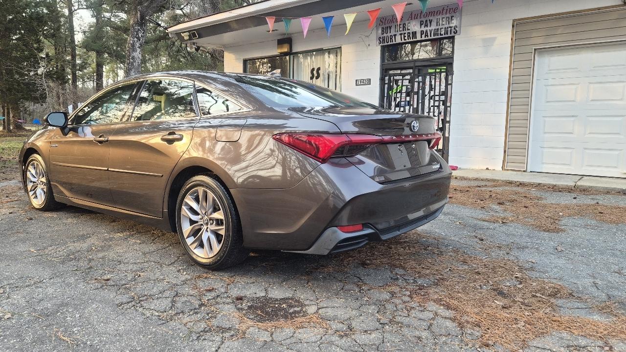 Toyota Avalon Hybrid 4dr Sdn XLE Premium (Natl) 2019