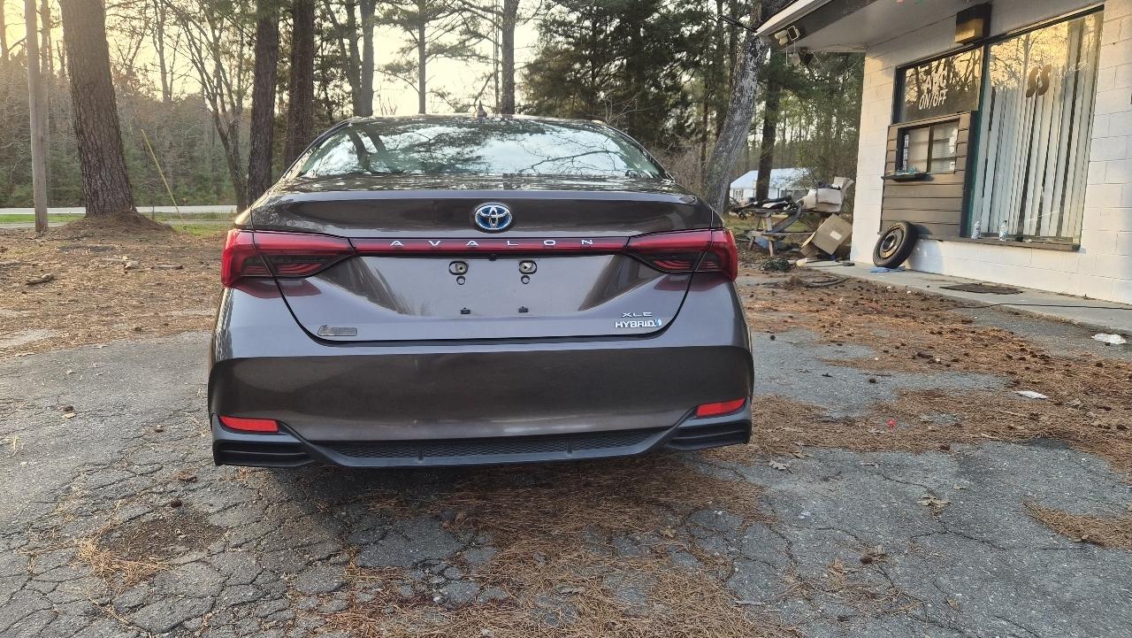 Toyota Avalon Hybrid 4dr Sdn XLE Premium (Natl) 2019